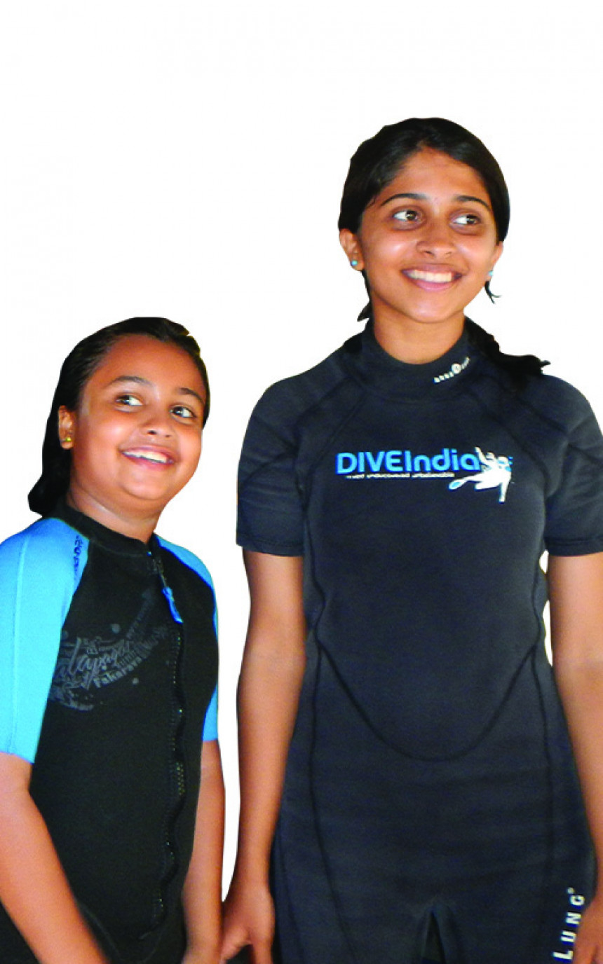 World’s Youngest Qualified & Certified Scuba Divers Girl Siblings